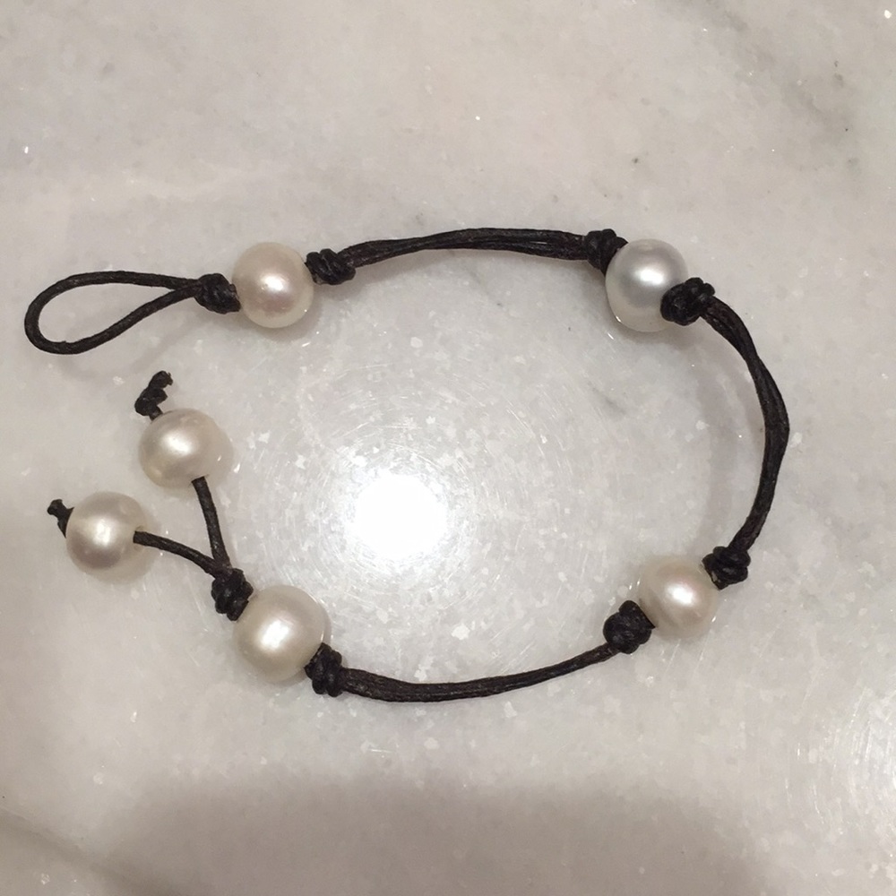 pearl bracelet